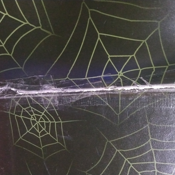 Book " Monsters Party All Night Long" - Picture 4 of 12